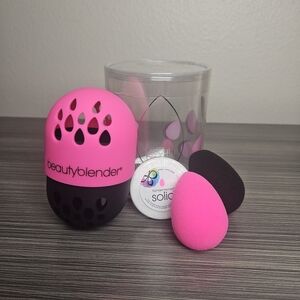NEW Beautyblender Bundle 2 sponges + 1 cleanser bar + protective case